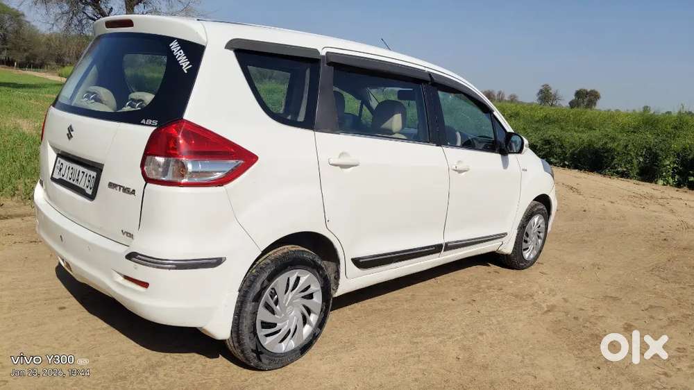 2015 Maruti Suzuki Ertiga डीज़ल मैन्युअल