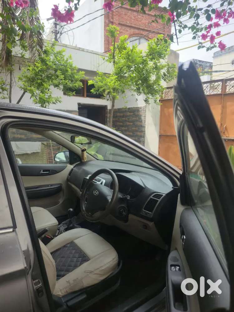 Hyundai I20 Sportz Petrol 2013