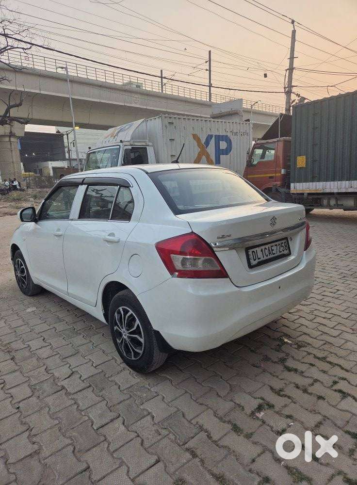 Maruti Suzuki Swift Dzire Lxi Option, 2015, Cng & Hybrids