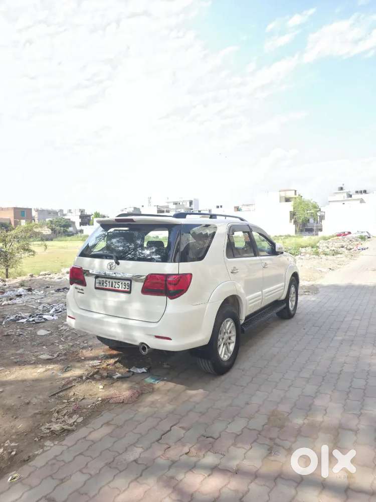 Toyota Fortuner 2014 Automatic Diesel Well Maintained