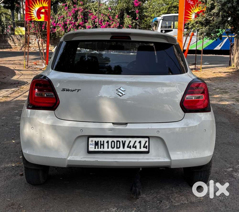 Maruti Suzuki Swift Vxi + Manual, 2022, Petrol