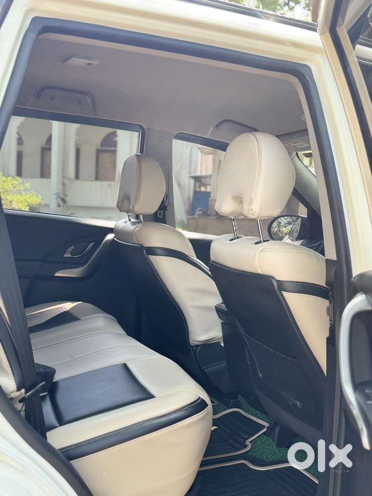 Mahindra Xuv500 W7, 2020, Diesel