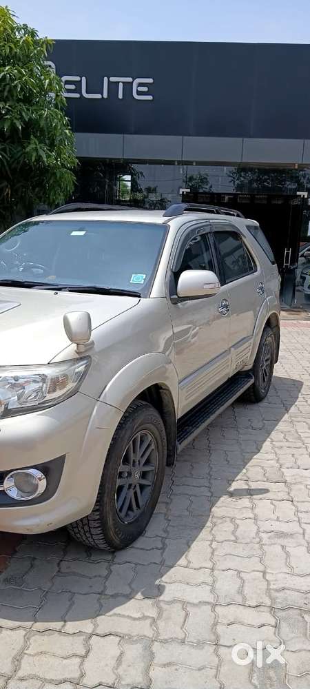 Toyota Fortuner 4x4 At, 2015, Diesel