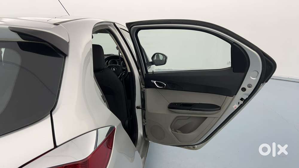 Tata Tiago Xz, 2016, Petrol