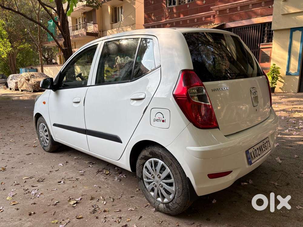 Hyundai I10 Sportz, 2015, Petrol