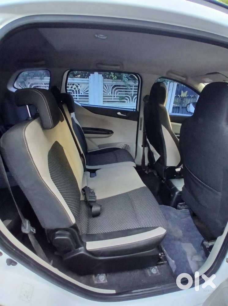 Renault Triber Rxz, 2021, Petrol