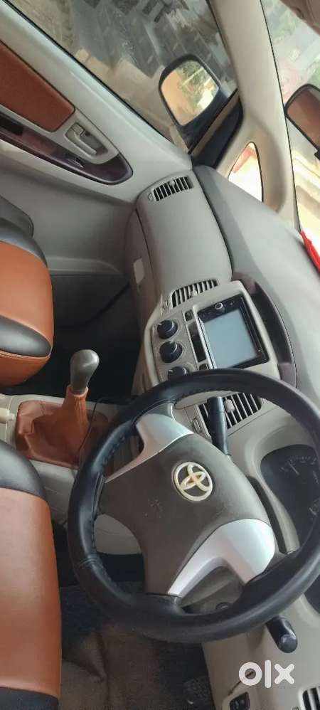 Toyota Innova 2.5 G 2012