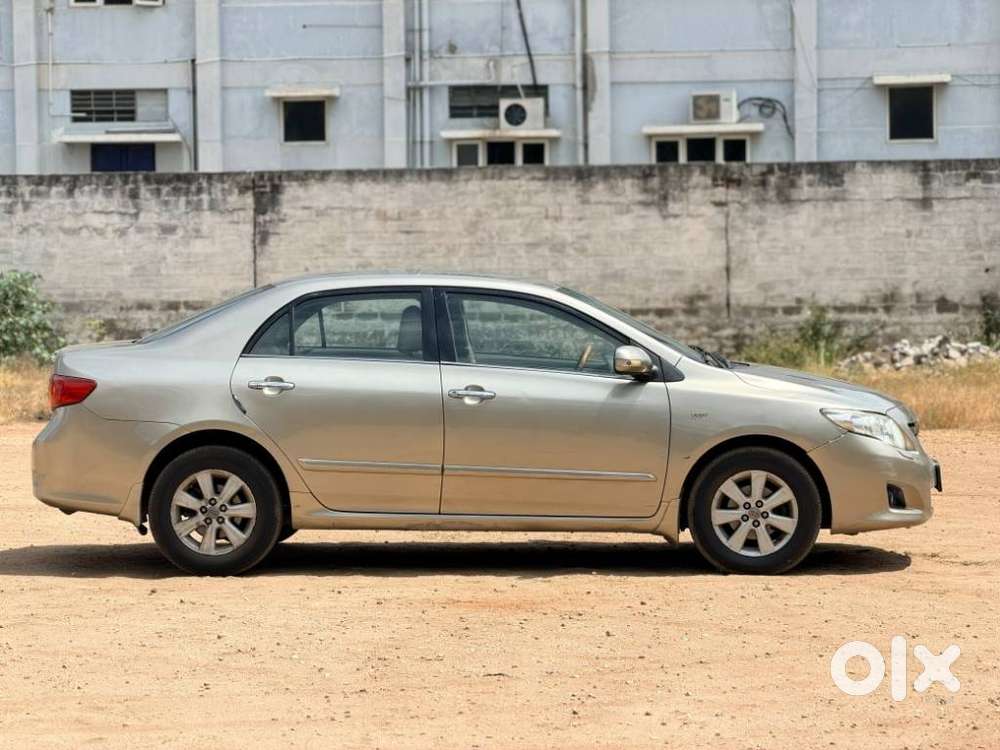 Toyota Corolla Altis 1.8 J, 2009, Petrol