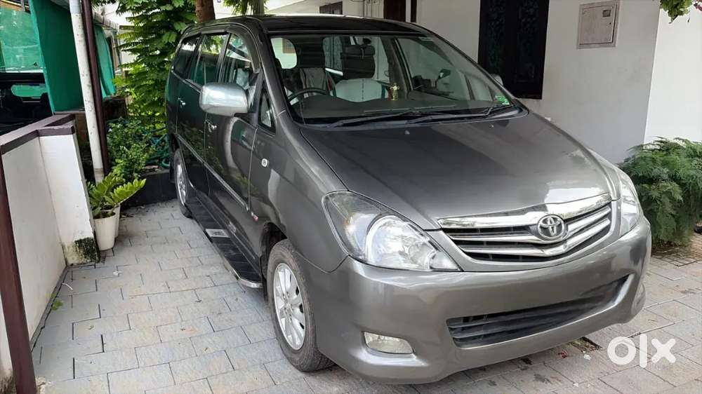 Toyota Innova 2009 Diesel Well Maintained. Original Kerala