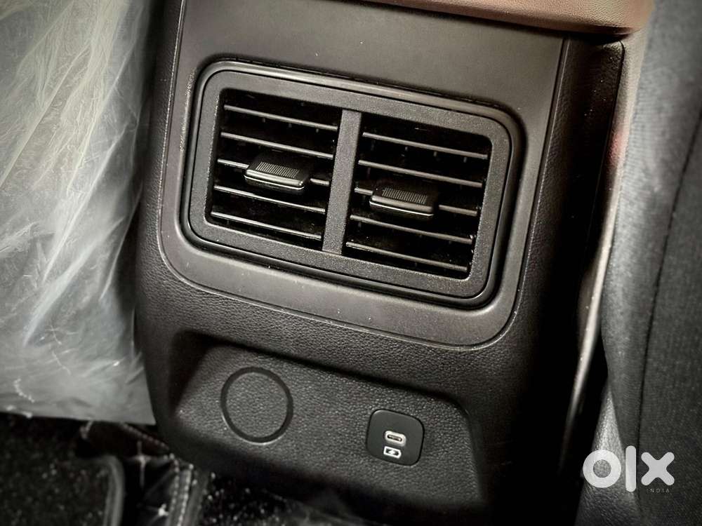Mahindra Scorpio-n 2.0 Z2 Petrol Mt 7 Str, 2025, Petrol