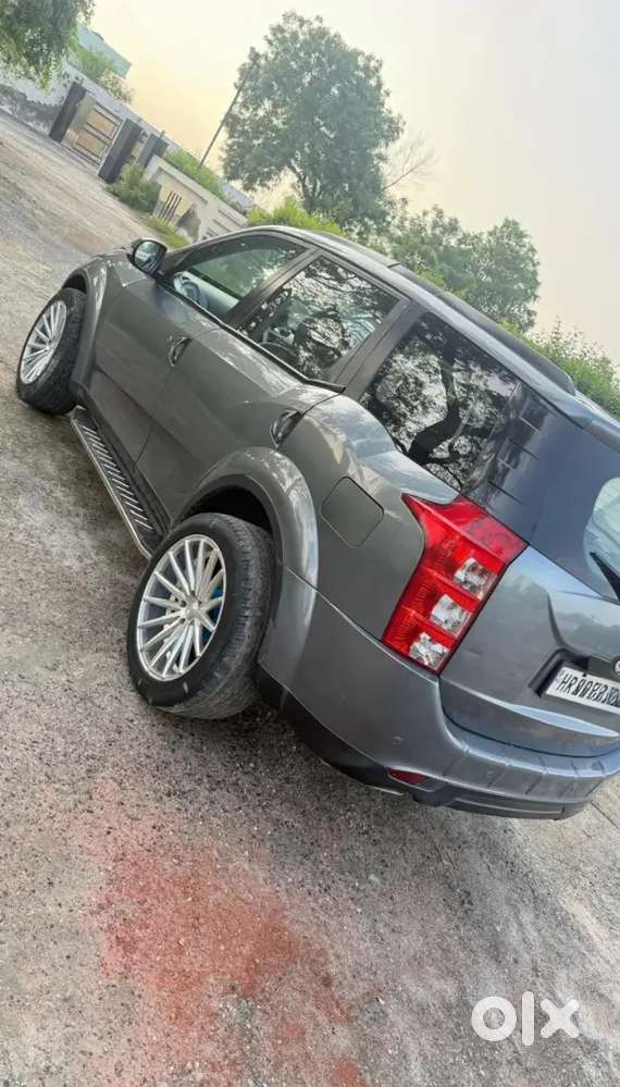 Mahindra Xuv500 2014 Diesel 80000 Km Driven