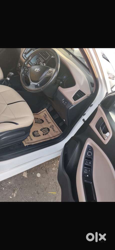 Hyundai I20 Petrol Asta Option, 2018, Petrol