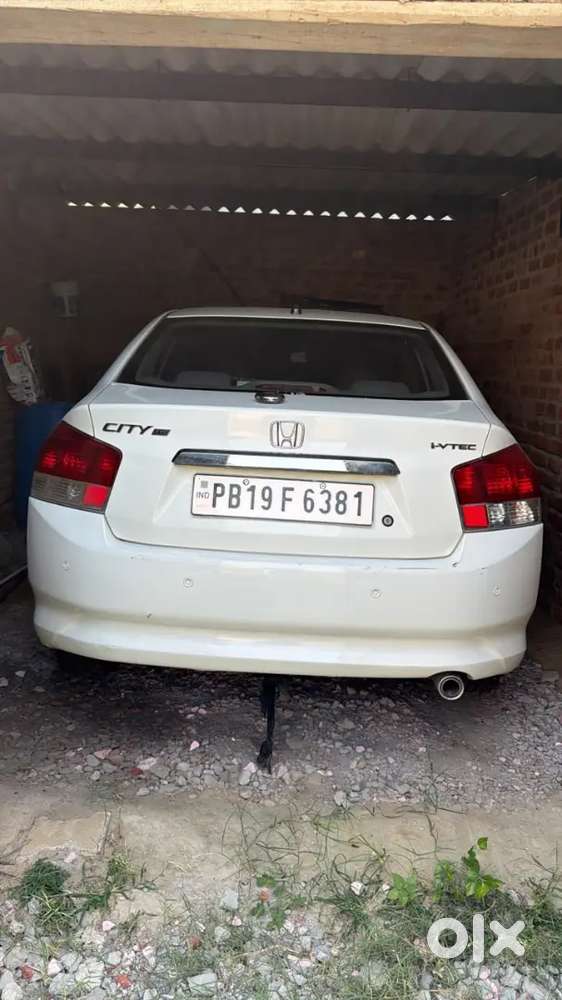 Honda Amaze 2011 Petrol