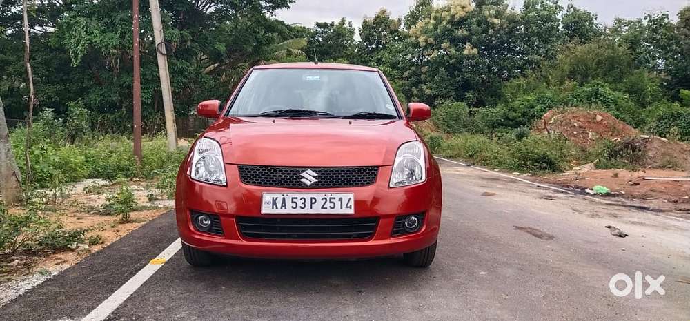 Maruti Suzuki Swift Lxi Bsiv, 2010, Petrol