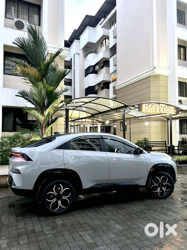 Tata Curvv Accomplished Plus A 1.2 Hyperion Gdi Petrol 6mt, 2025, Pe..