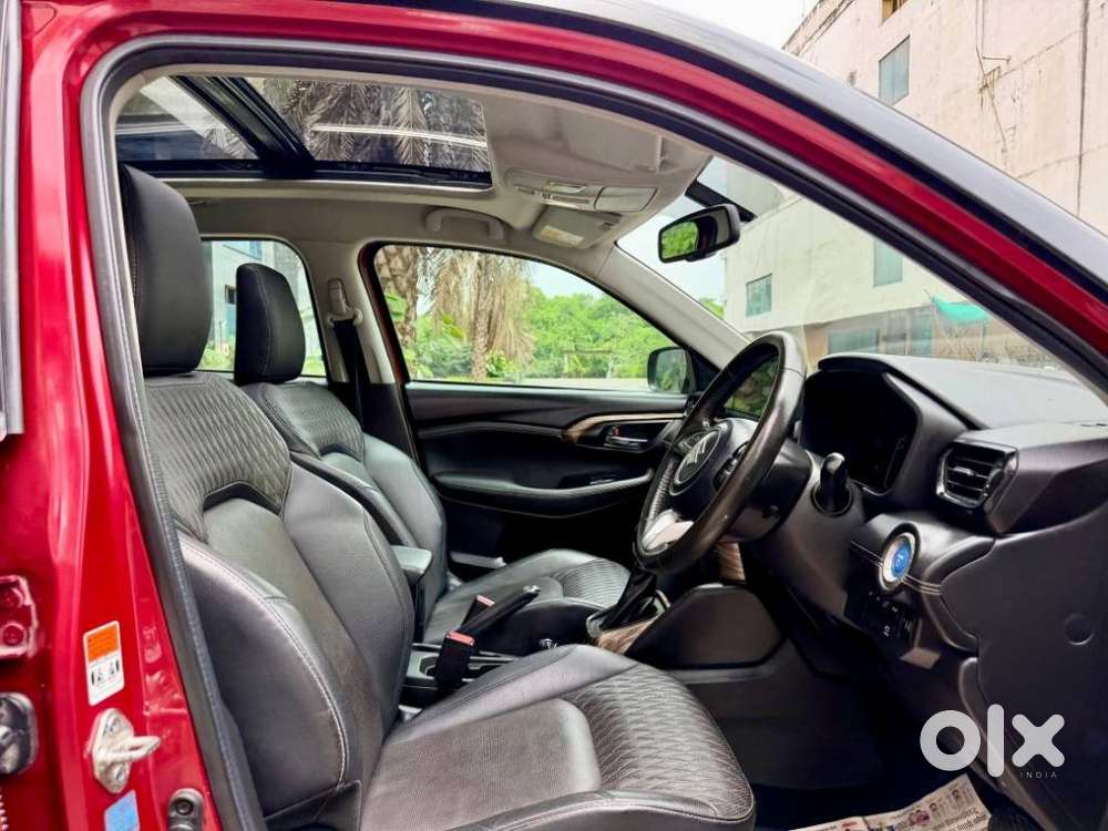 Maruti Suzuki Grand Vitara 1.5 Alpha Plus Dual Tone Intelligent Hybr..