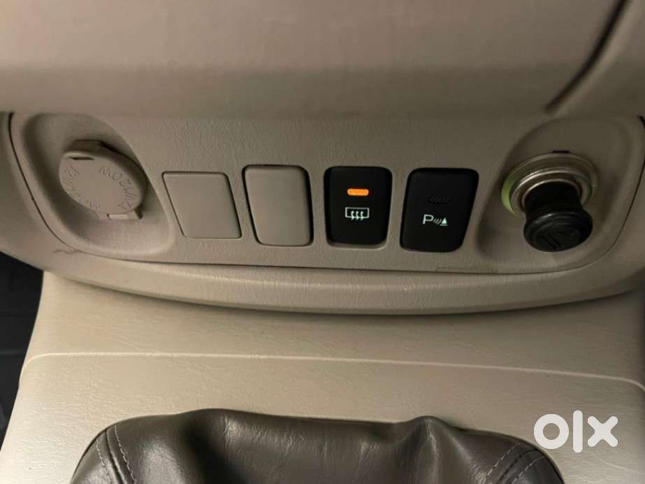 Toyota Innova 2.5 G (diesel) 8 Seater, 2013, Diesel