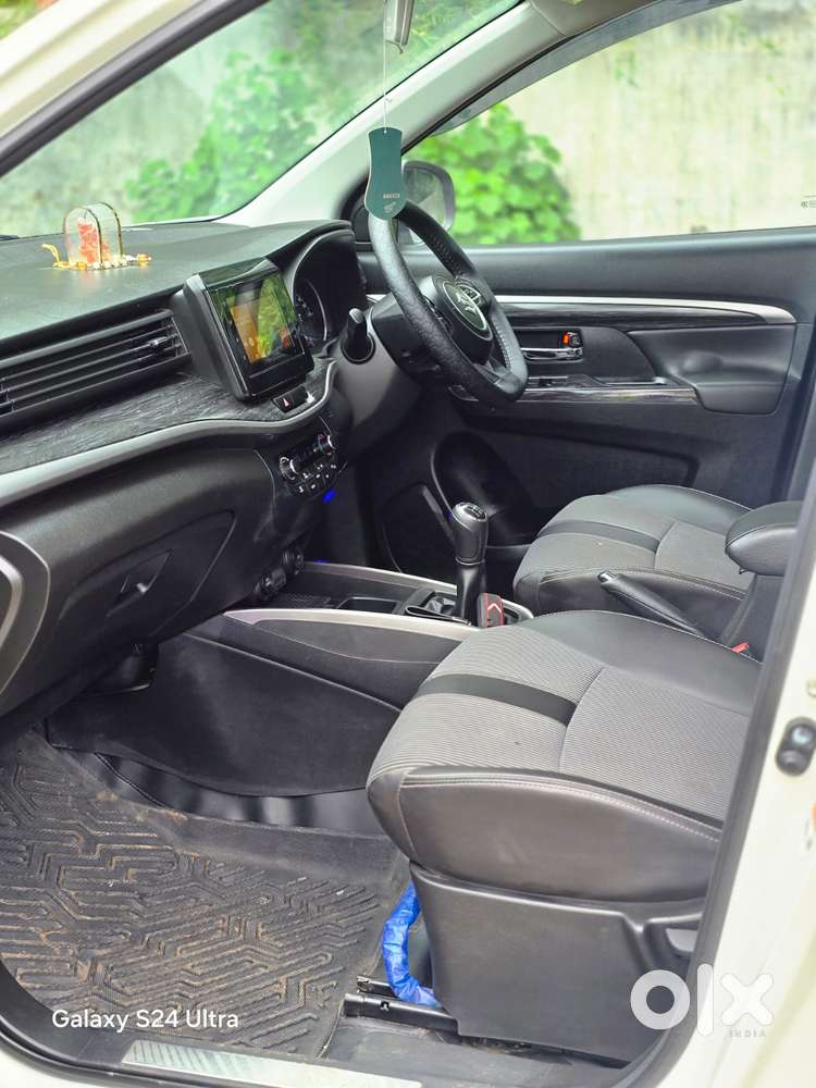 Maruti Suzuki Xl6 1.5 Zeta Mt, 2022, Petrol