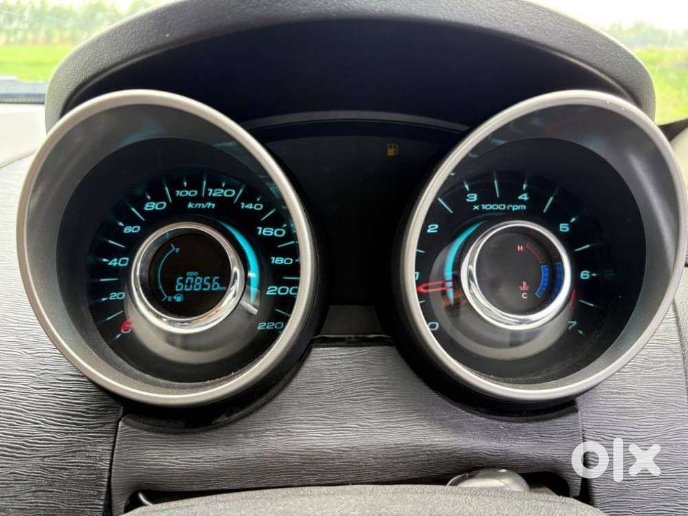 Mahindra Xuv500 W9, 2021