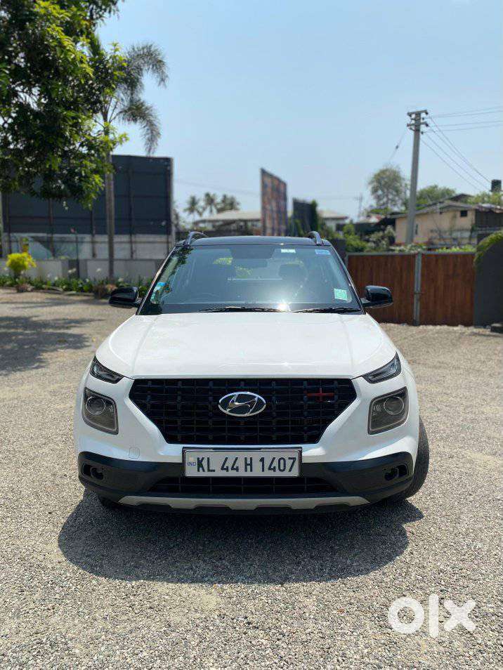 Hyundai Venue 1.0 Sx Plus Turbo Dct Dual Tone, 2022, Petrol