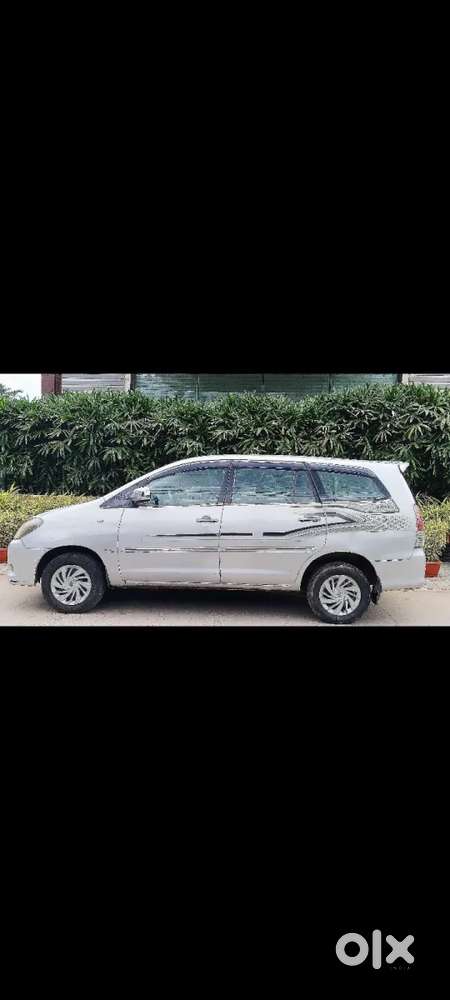 Toyota Innova 2.5 Vx 7 Seater Bs Iv, 2012, Diesel