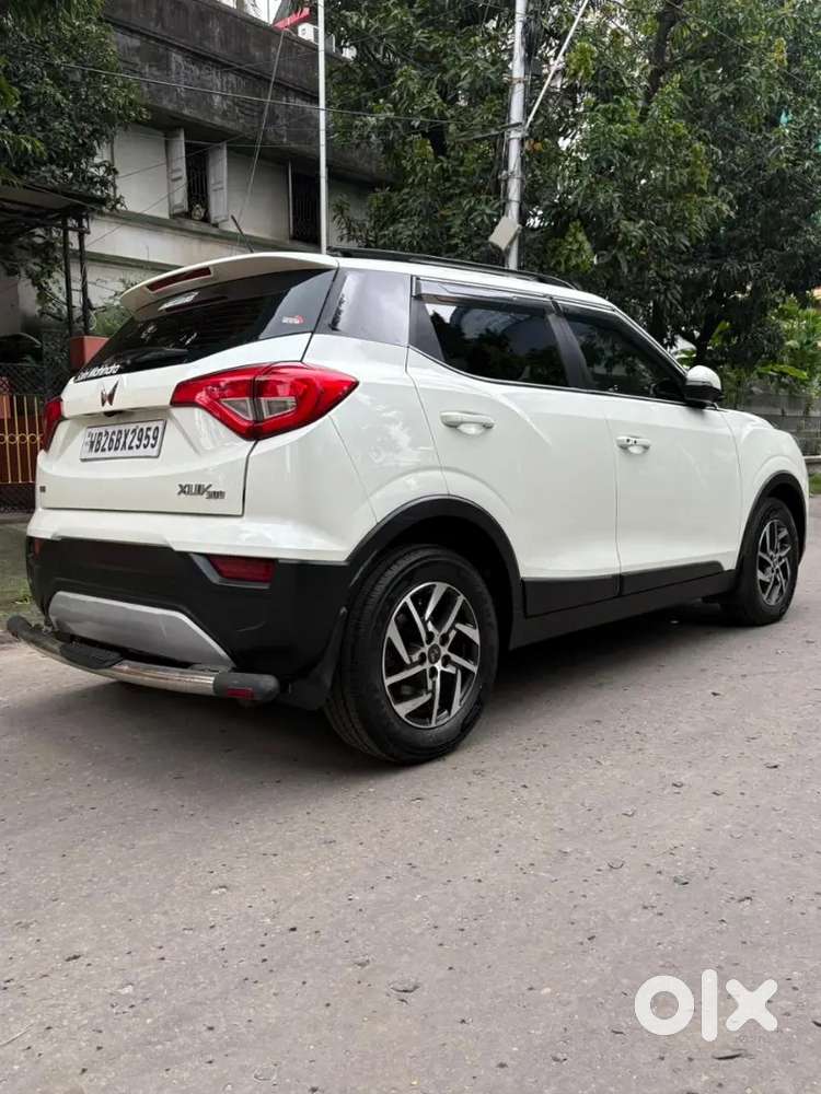 Mahindra Xuv300 W8(o) Diesel Bs-vi Car Of 2023