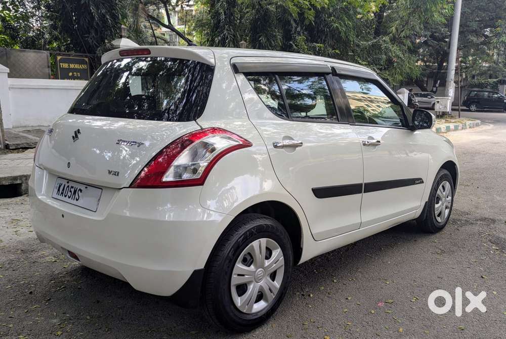 Maruti Suzuki Swift Vxi, 2016, Petrol
