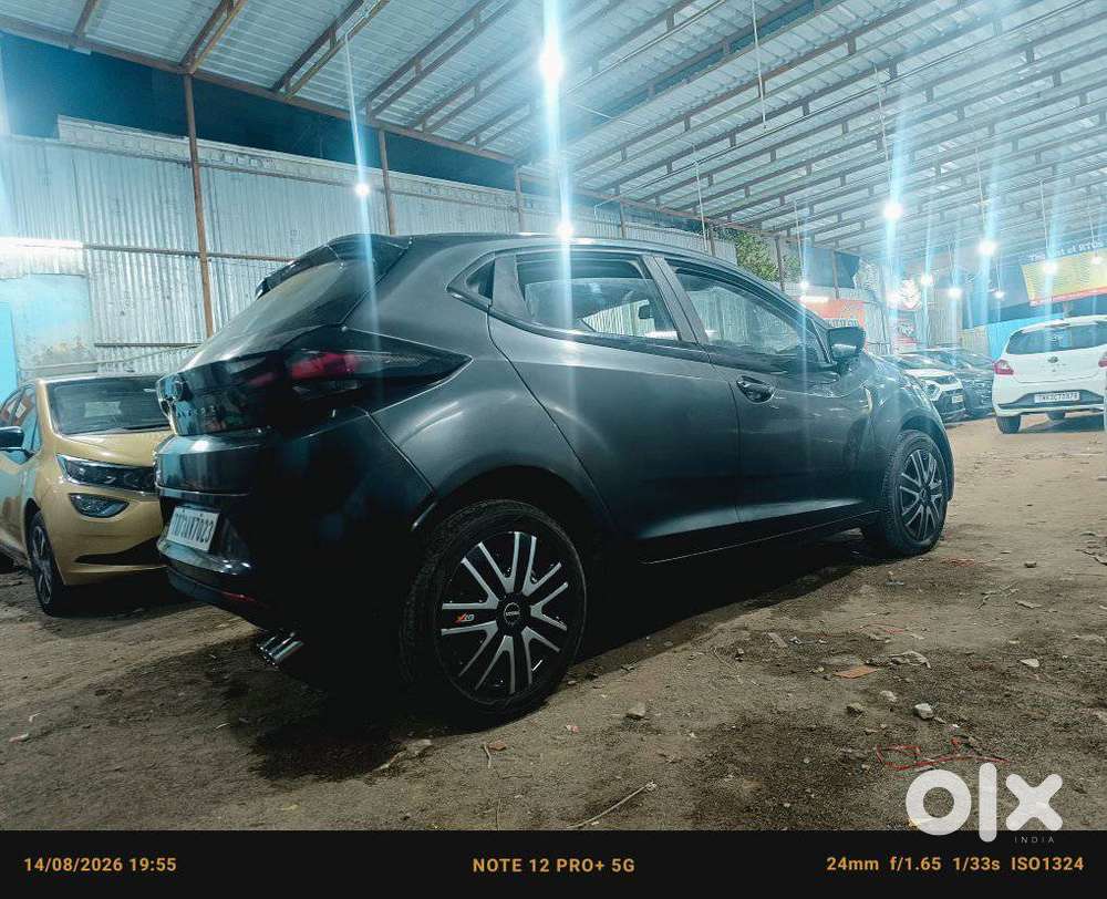 Tata Altroz 1.2 Xm Plus, 2023, Petrol