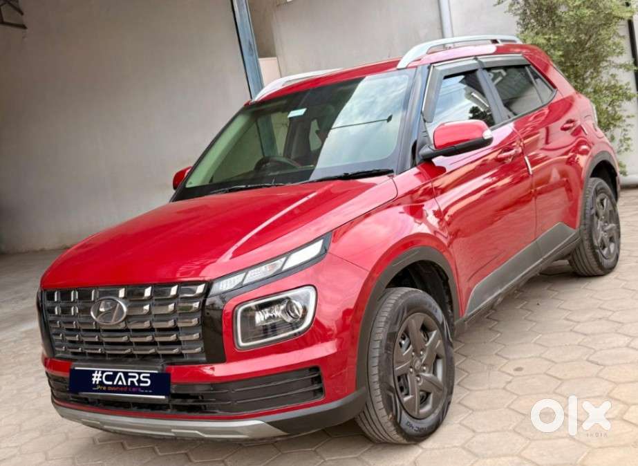Hyundai Venue 1.2 S (o), 2024, Petrol
