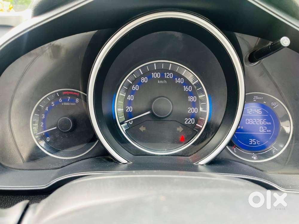 Honda Jazz 1.2 V I Vtec, 2015, Cng & Hybrids