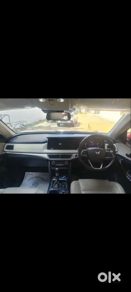 Mahindra Xuv700 2021 Petrol 19000 Km Driven