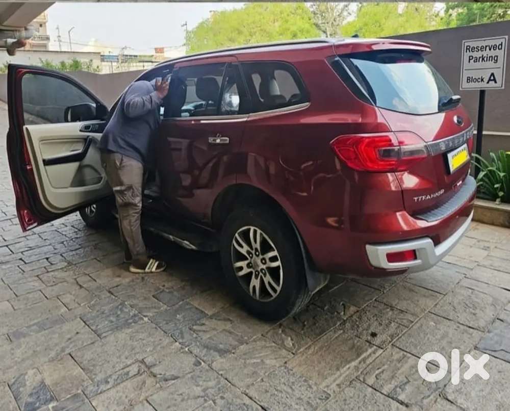 Ford Endeavour 2017 Diesel 72000 Km Driven