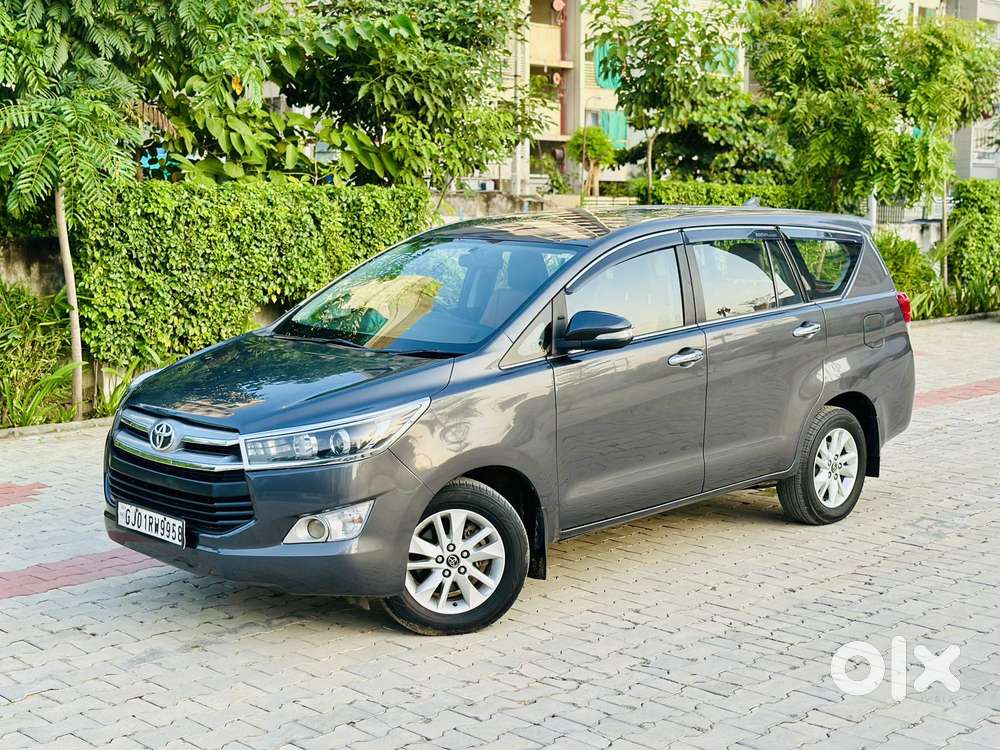 Toyota Innova Crysta 2.4 V 8 Str, 2017, Diesel