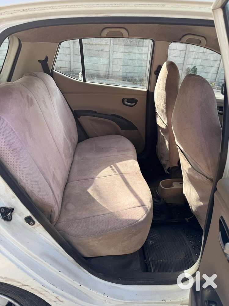 Hyundai I10 Sportz Automatic, Cng On Paper 2030 Tak Registration Hai