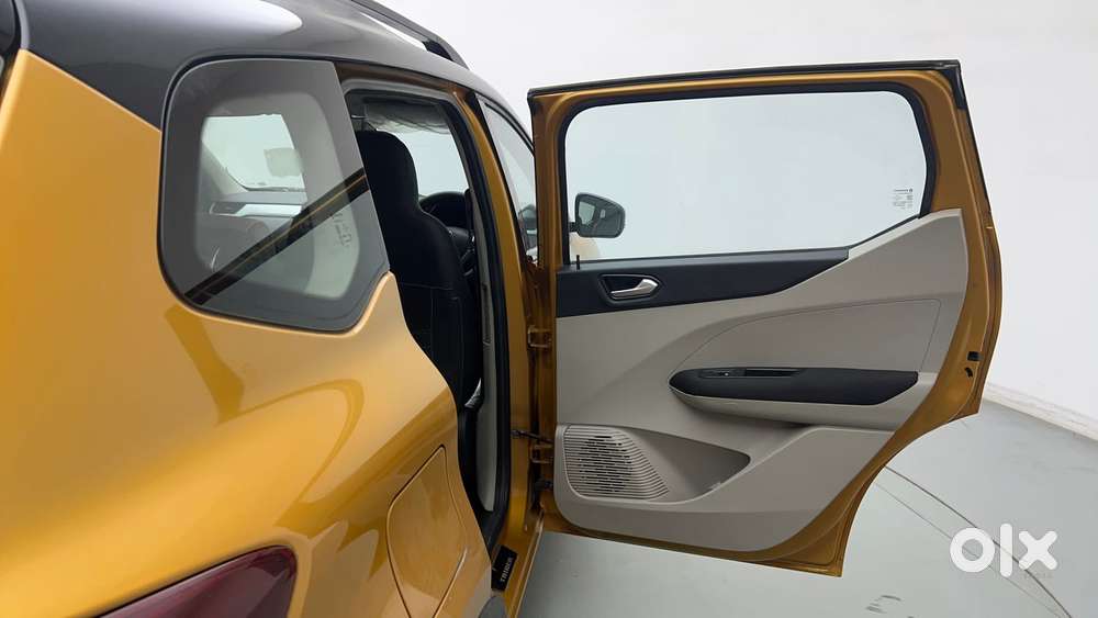 Renault Triber Rxz Easy-r Amt Dual Tone, 2021, Petrol