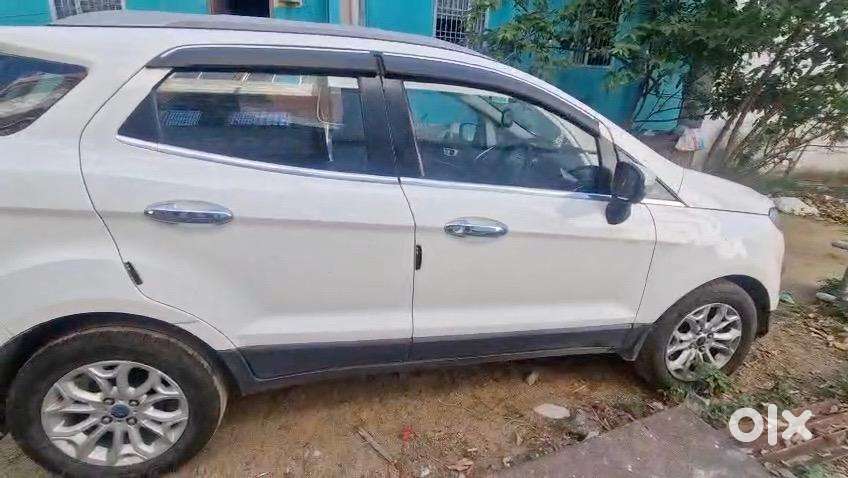 Ford Ecosport Petrol Automatic In Excellant Condition( 48000 Km, 2015)