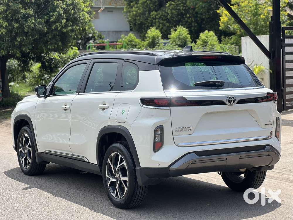 Toyota Urban Cruiser Hyryder 1.5 V Neo Drive At, 2022, Petrol