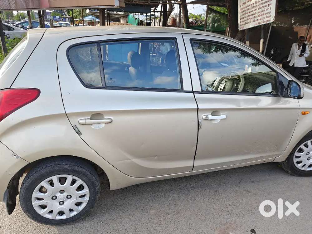 Hyundai I20 2010 Cng & Hybrids 120000 Km Driven