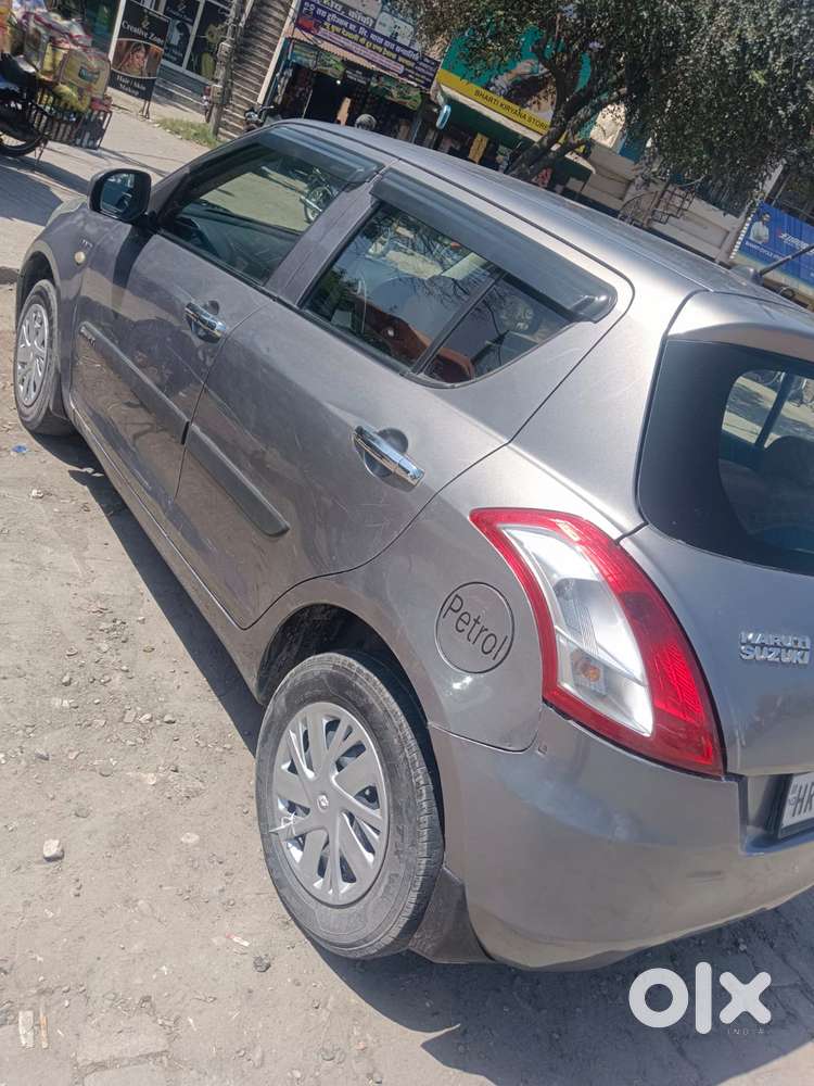 Maruti Suzuki Swift Vxi Abs Bsiv, 2016, Cng & Hybrids