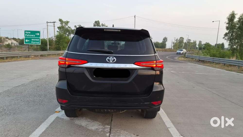 2023 Toyota Fortuner Diesel 4x2 At
