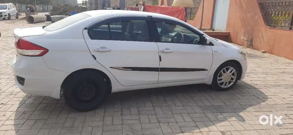 Maruti Suzuki Ciaz 2015 Diesel 122000 Km Driven