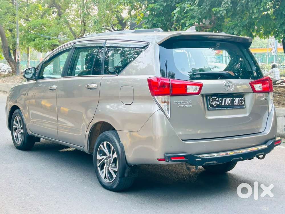 Toyota Innova Crysta [2020-ongoing] 2.4 Gx 7 Str, 2022, Diesel