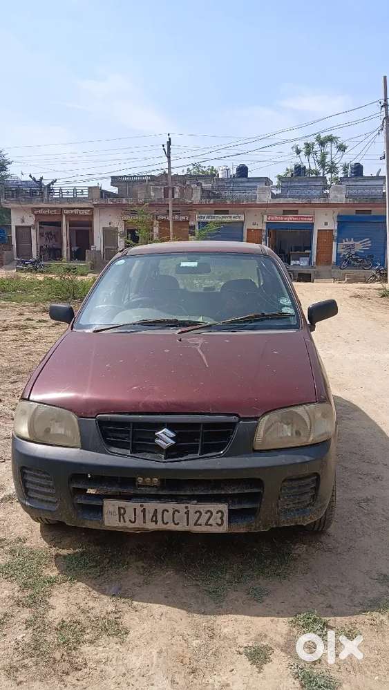 Alto 800 Wine Red Colour
