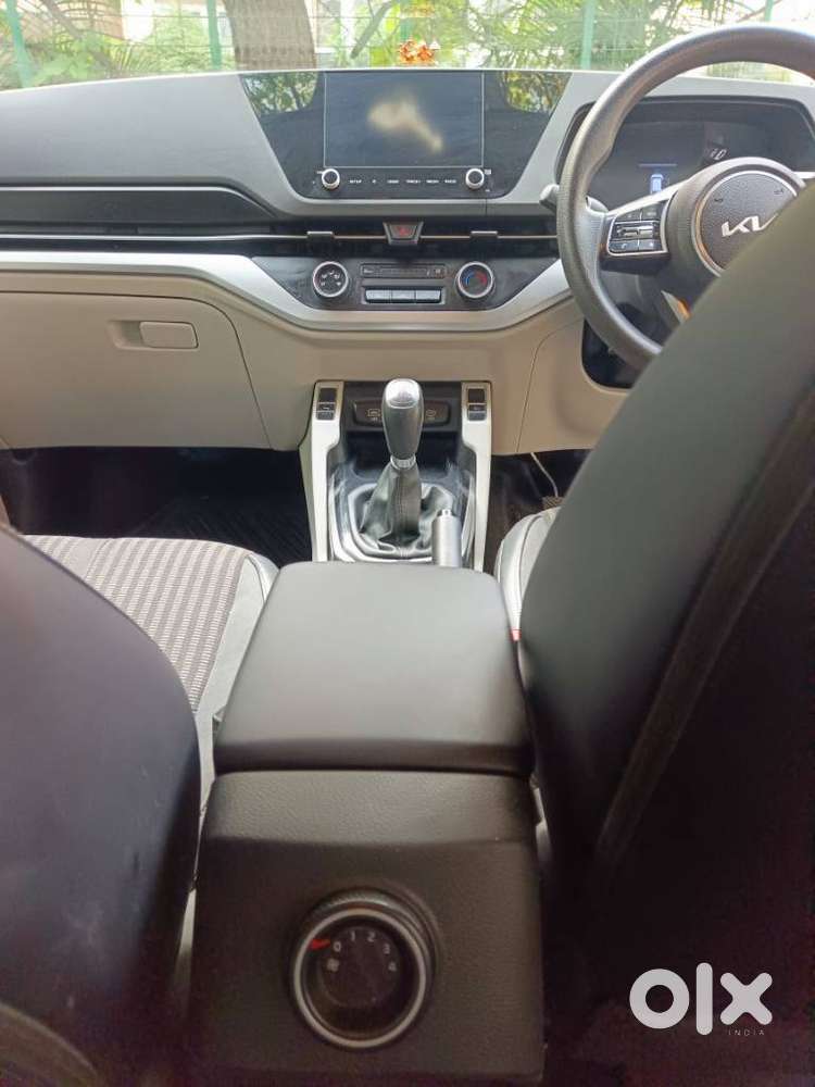 Kia Carens 1.5 Prestige 7 Str, 2022, Petrol