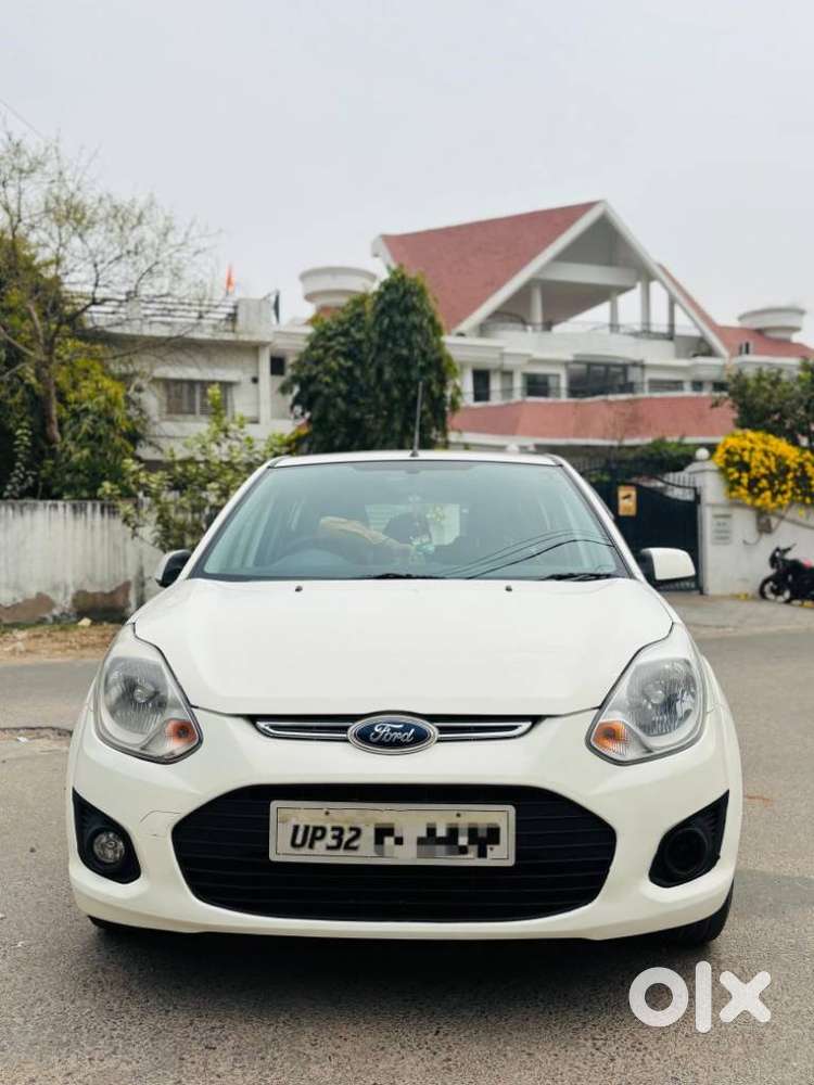 Ford Figo, 2014, Petrol