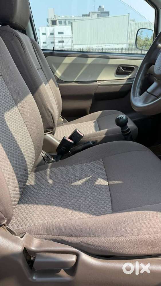 Maruti Suzuki Zen Estilo Lxi Bs Iv, 2011, Petrol