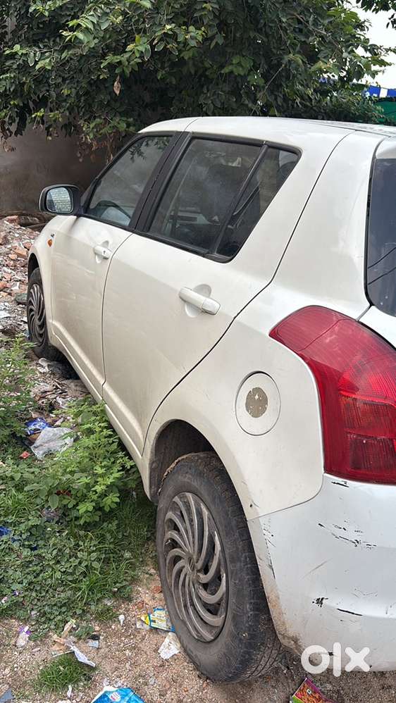 Maruti Suzuki Swift 2009 Cng & Hybrids 130000 Km Driven