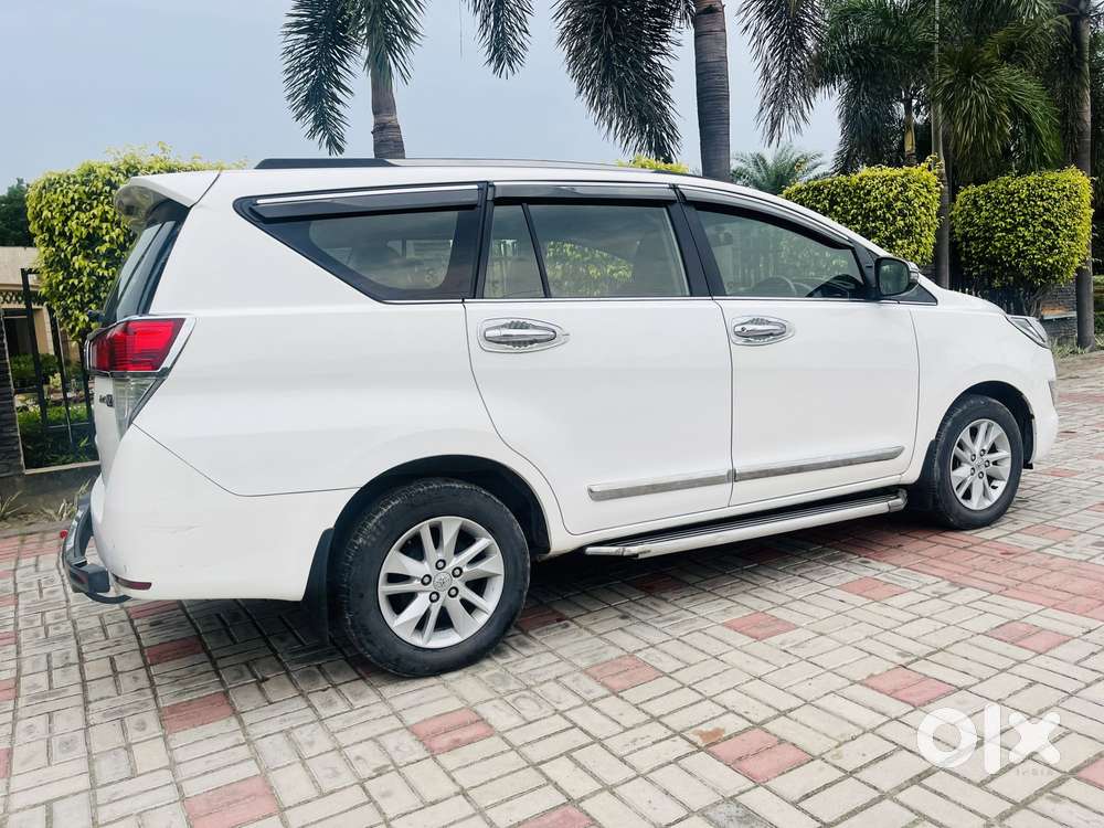 Toyota Innova Crysta 2.4 V 8 Str, 2020, Diesel