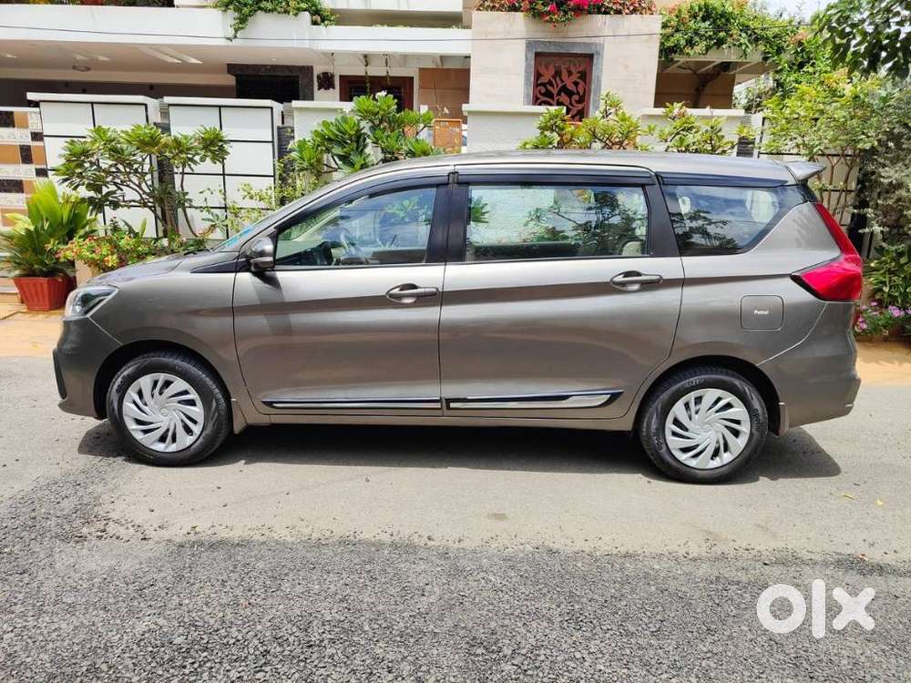 Maruti Suzuki Ertiga Vxi At Petrol, 2020, Petrol