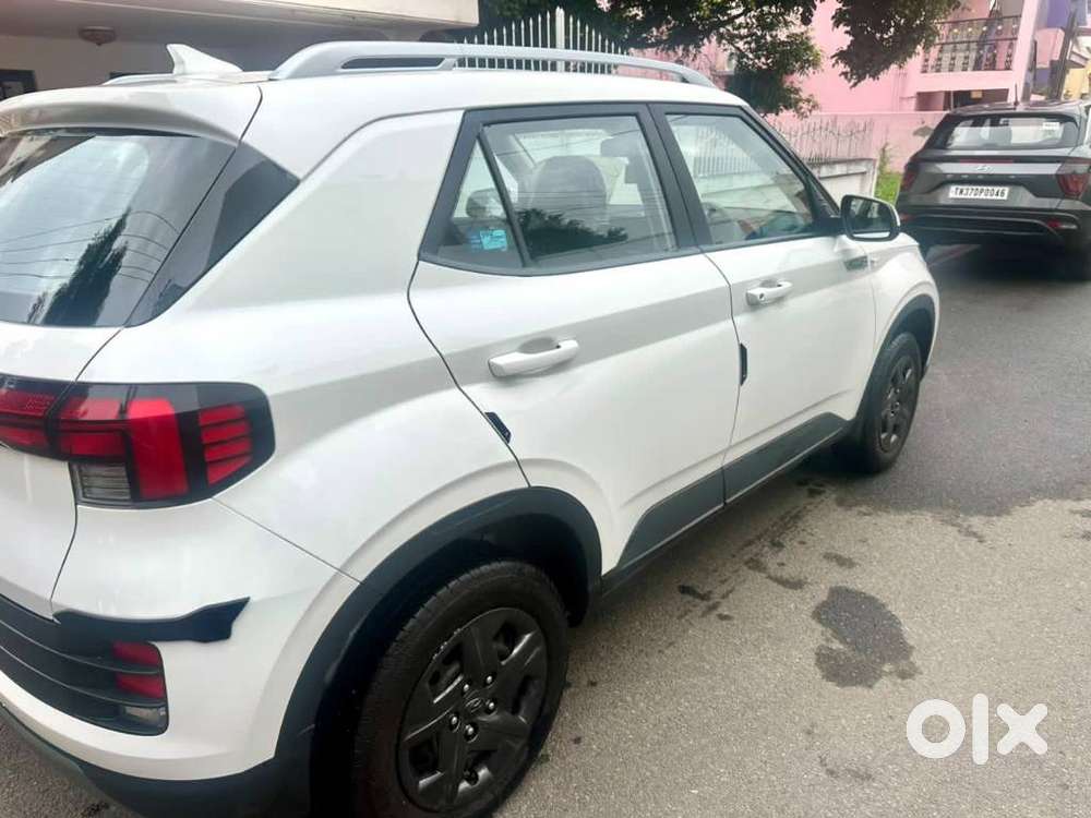 Hyundai Venue S Plus Mt 1.2 Kappa, 2024, Petrol
